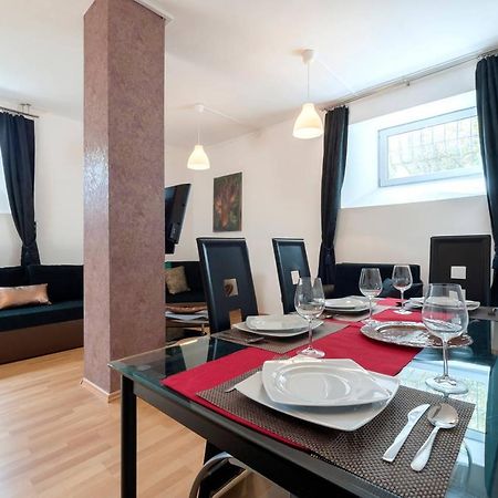2 Studio Budapest Bagian luar foto