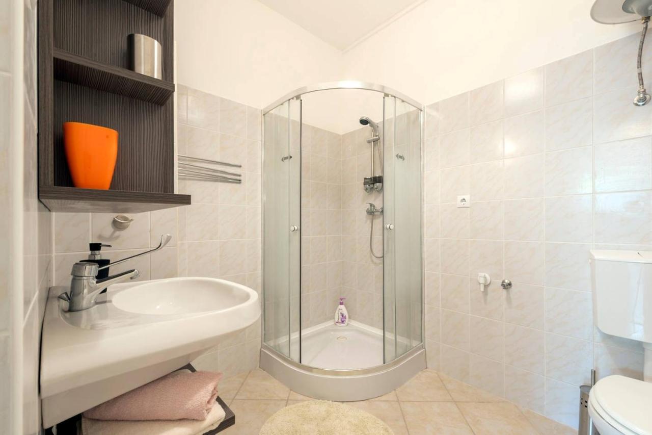 2 Studio Budapest Bagian luar foto