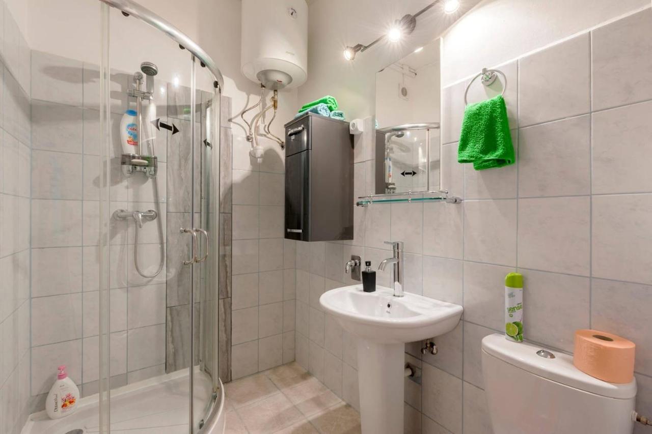 2 Studio Budapest Bagian luar foto