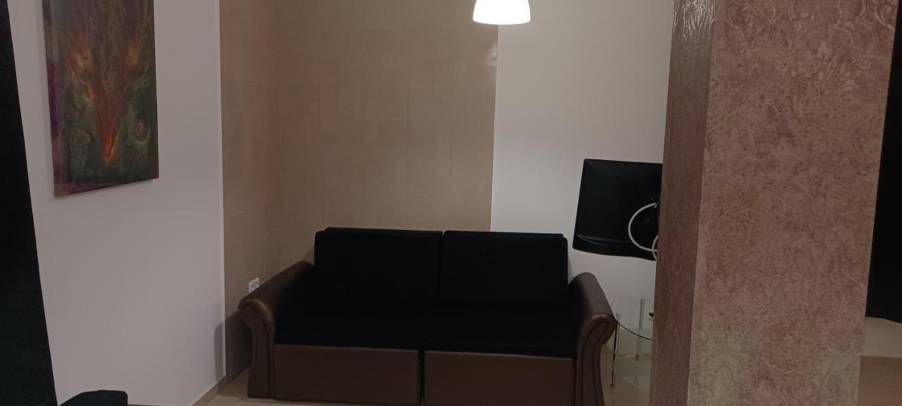 2 Studio Budapest Bagian luar foto