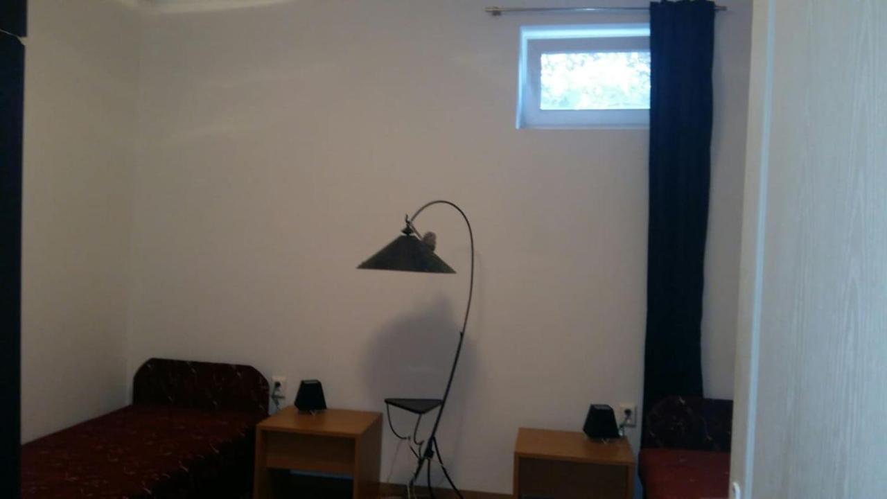 2 Studio Budapest Bagian luar foto